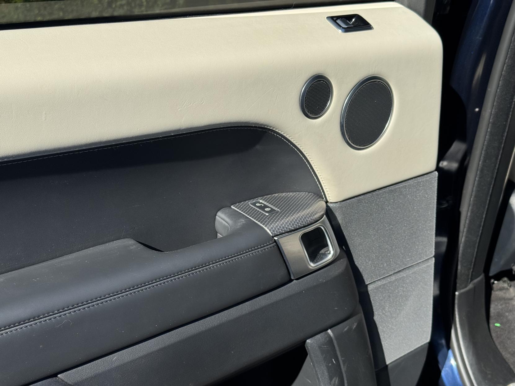 Land Rover Range Rover Sport 3.0 P400 MHEV HSE Dynamic SUV 5dr Petrol Auto 4WD Euro 6 (s/s) (400 ps)