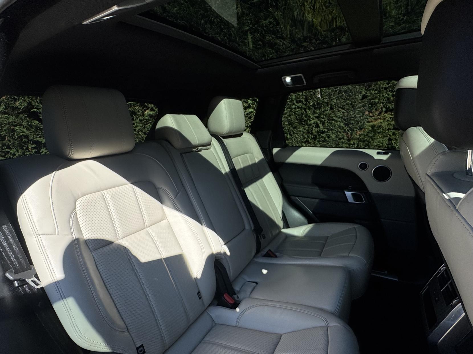 Land Rover Range Rover Sport 3.0 P400 MHEV HSE Dynamic SUV 5dr Petrol Auto 4WD Euro 6 (s/s) (400 ps)