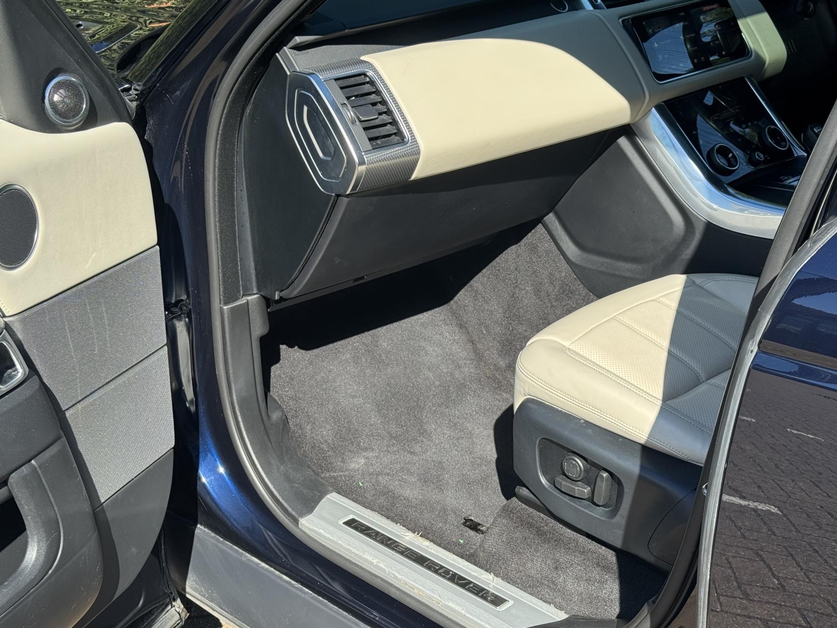 Land Rover Range Rover Sport 3.0 P400 MHEV HSE Dynamic SUV 5dr Petrol Auto 4WD Euro 6 (s/s) (400 ps)