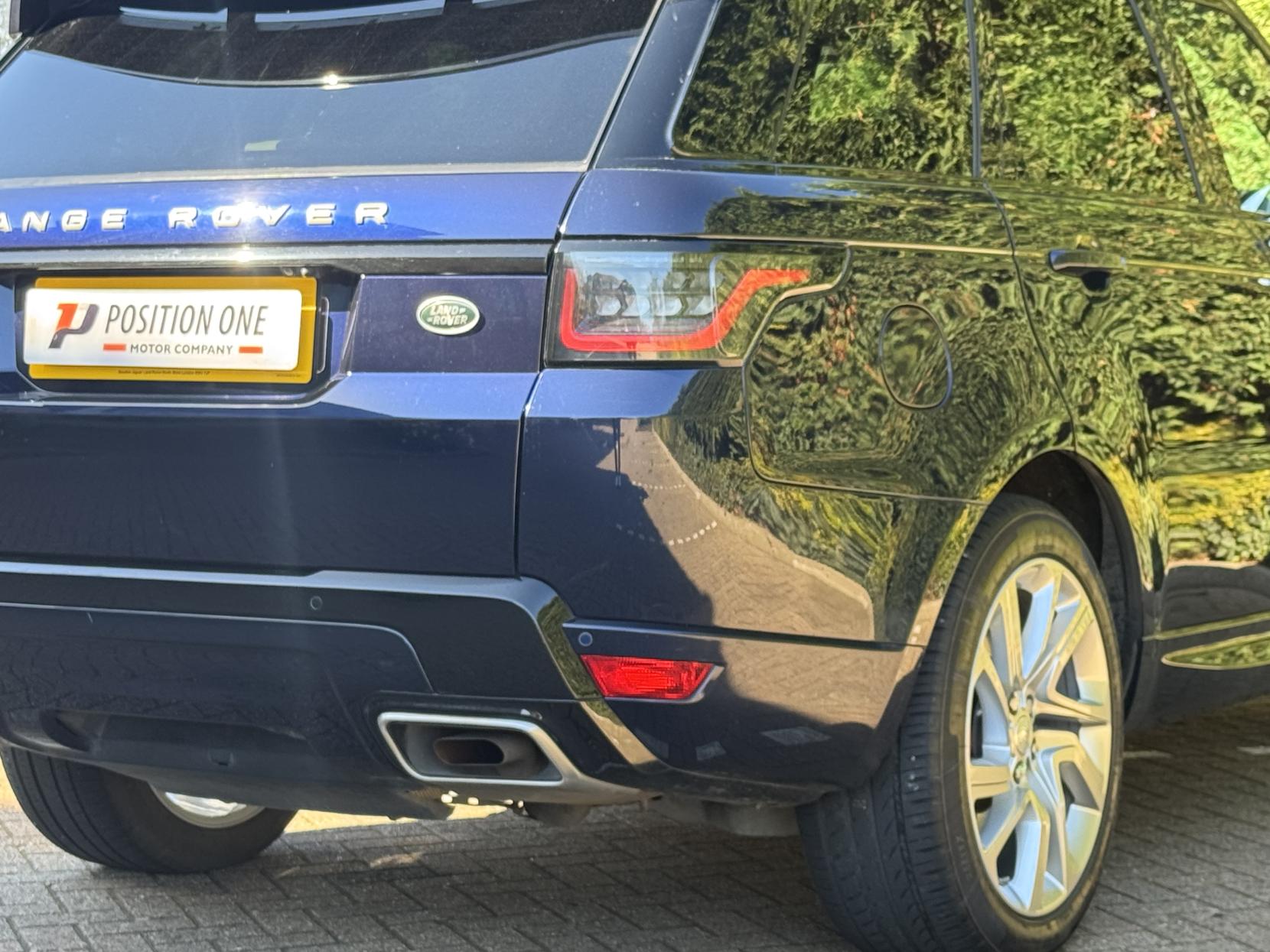 Land Rover Range Rover Sport 3.0 P400 MHEV HSE Dynamic SUV 5dr Petrol Auto 4WD Euro 6 (s/s) (400 ps)