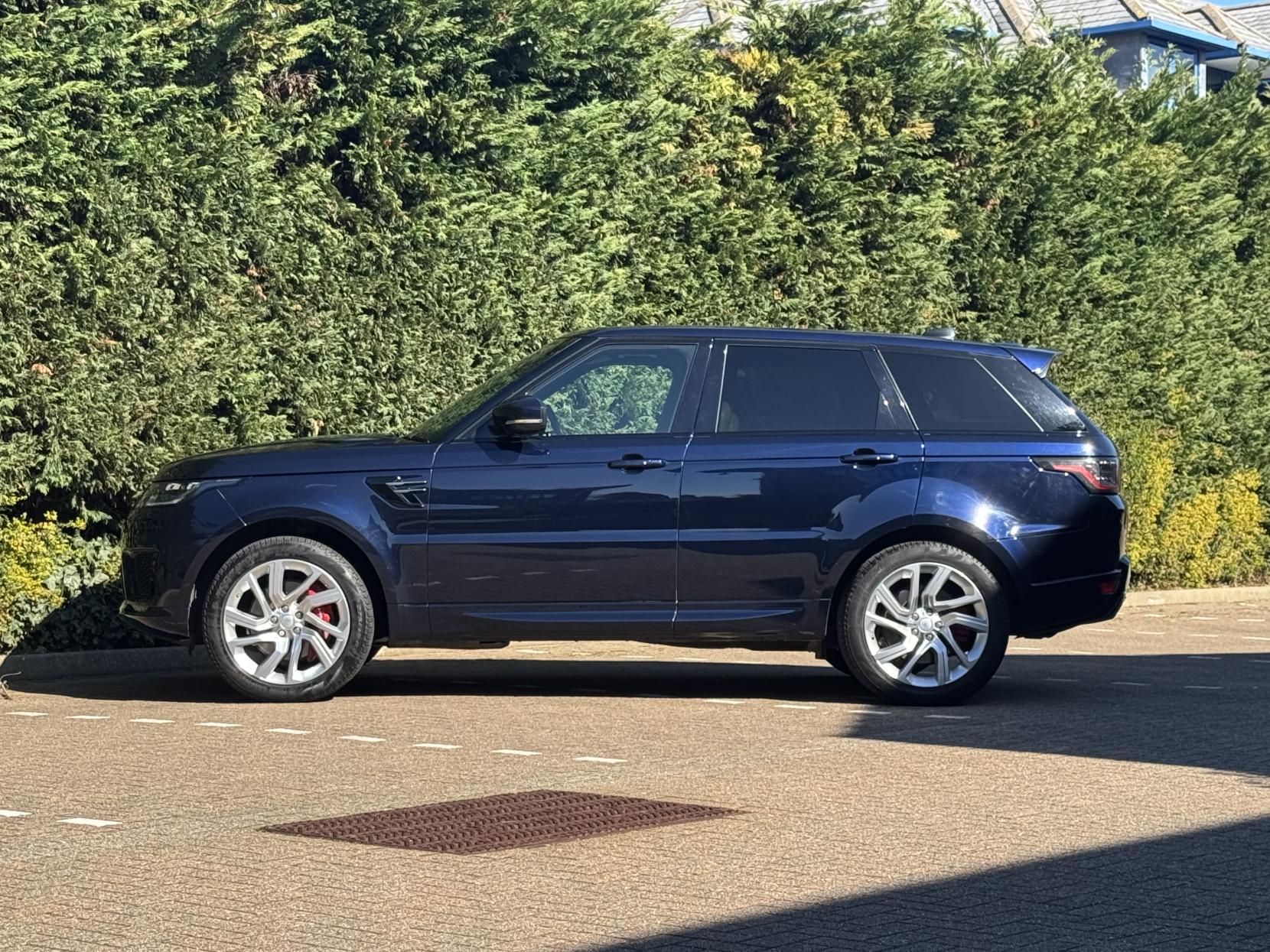 Land Rover Range Rover Sport 3.0 P400 MHEV HSE Dynamic SUV 5dr Petrol Auto 4WD Euro 6 (s/s) (400 ps)