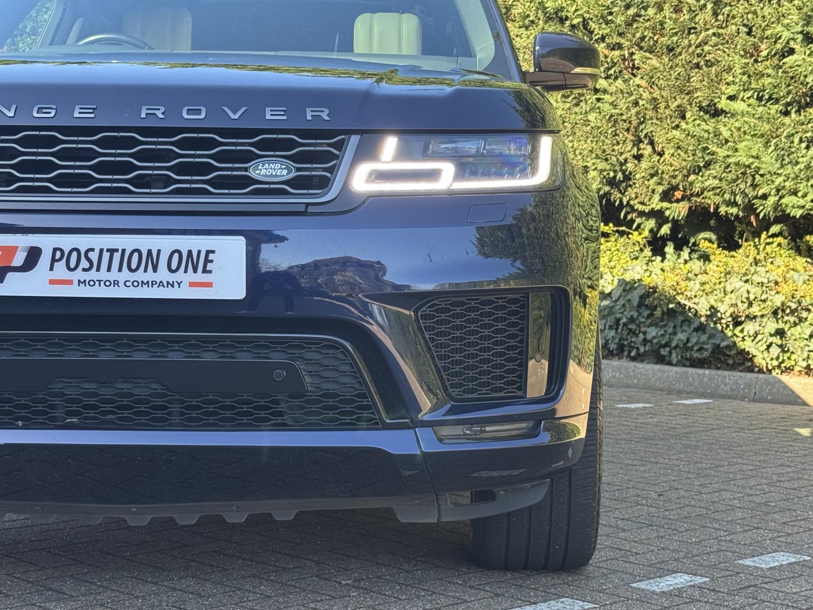 Land Rover Range Rover Sport 3.0 P400 MHEV HSE Dynamic SUV 5dr Petrol Auto 4WD Euro 6 (s/s) (400 ps)