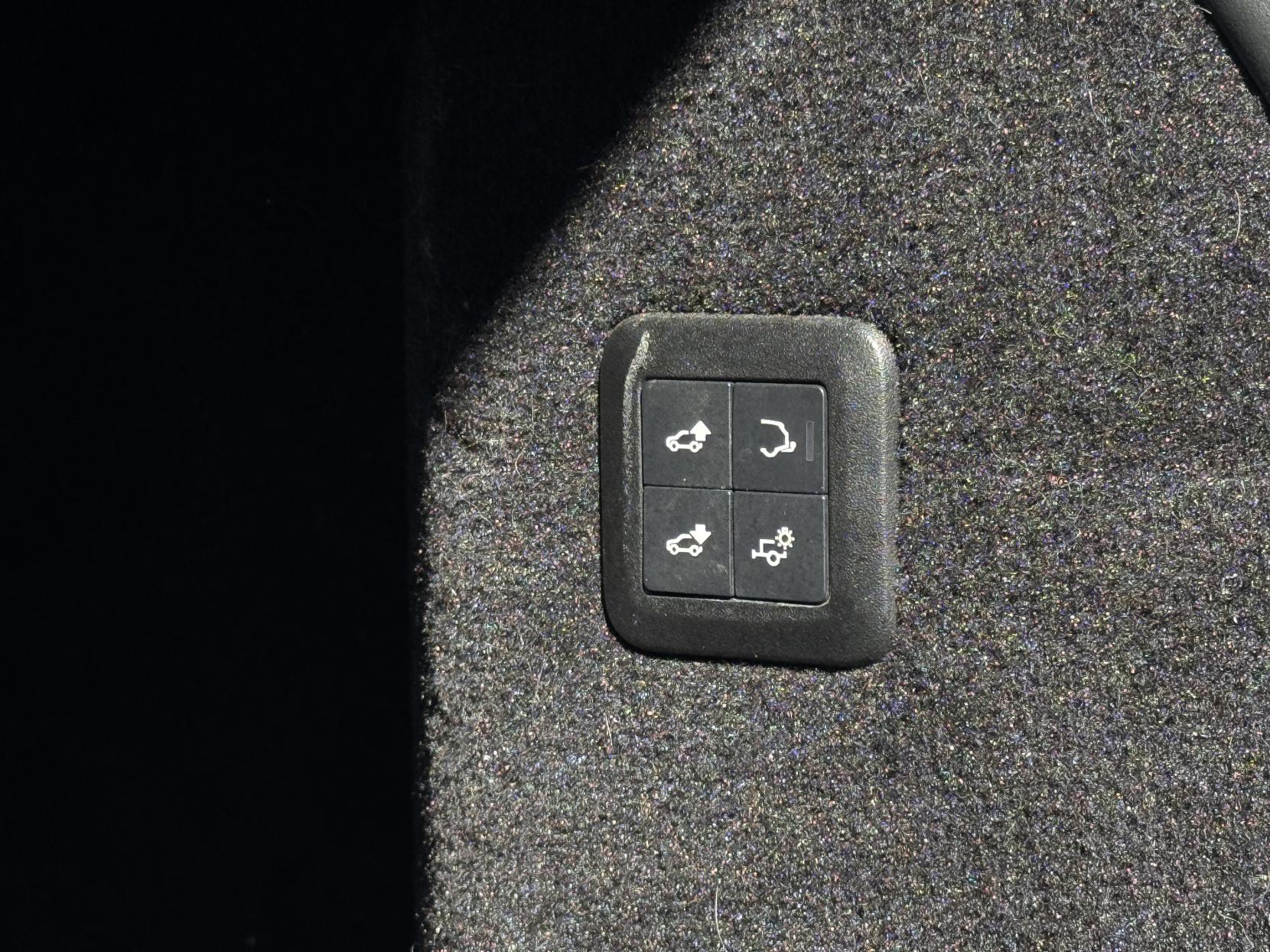 Land Rover Range Rover Sport 3.0 P400 MHEV HSE Dynamic SUV 5dr Petrol Auto 4WD Euro 6 (s/s) (400 ps)