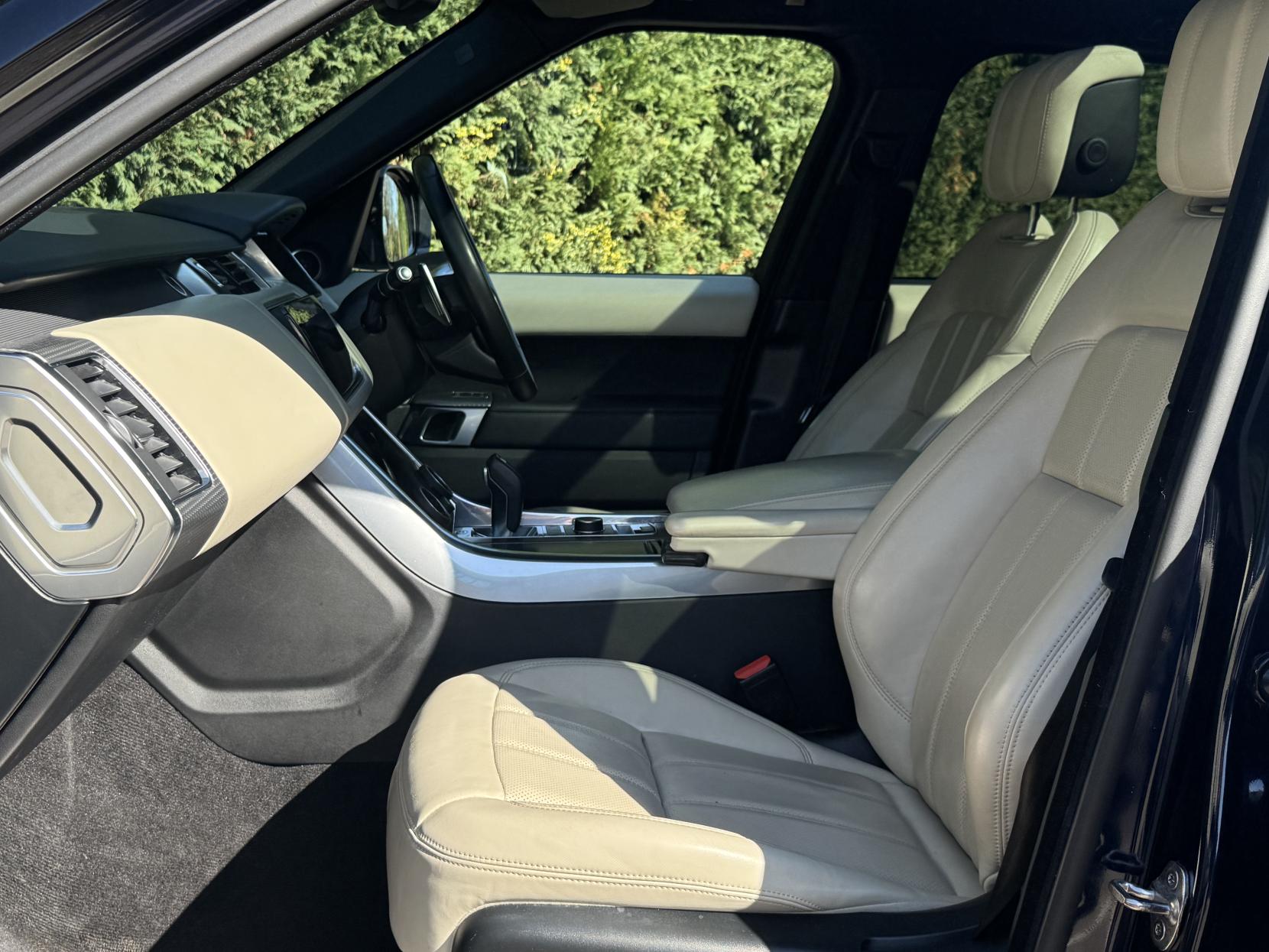 Land Rover Range Rover Sport 3.0 P400 MHEV HSE Dynamic SUV 5dr Petrol Auto 4WD Euro 6 (s/s) (400 ps)