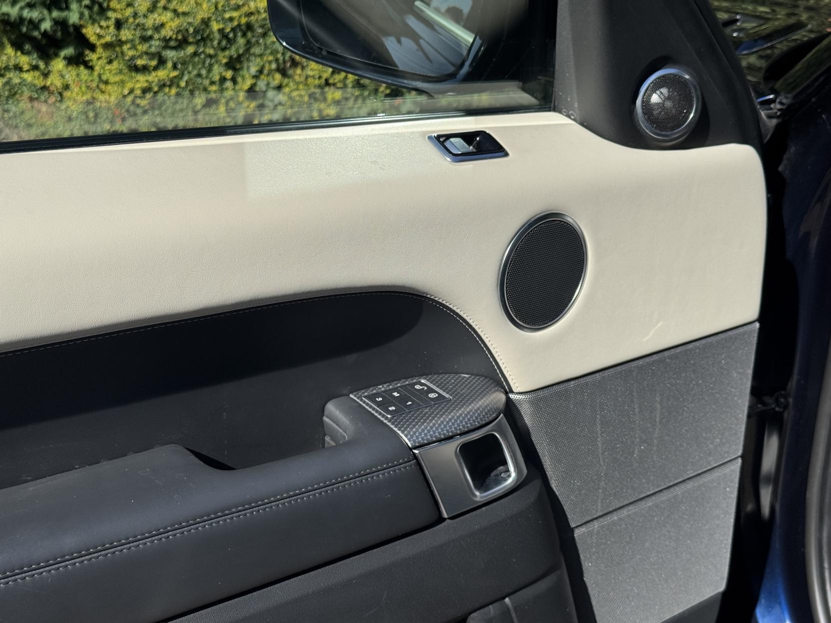 Land Rover Range Rover Sport 3.0 P400 MHEV HSE Dynamic SUV 5dr Petrol Auto 4WD Euro 6 (s/s) (400 ps)