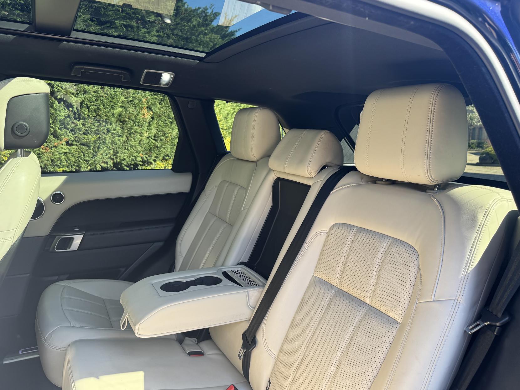 Land Rover Range Rover Sport 3.0 P400 MHEV HSE Dynamic SUV 5dr Petrol Auto 4WD Euro 6 (s/s) (400 ps)