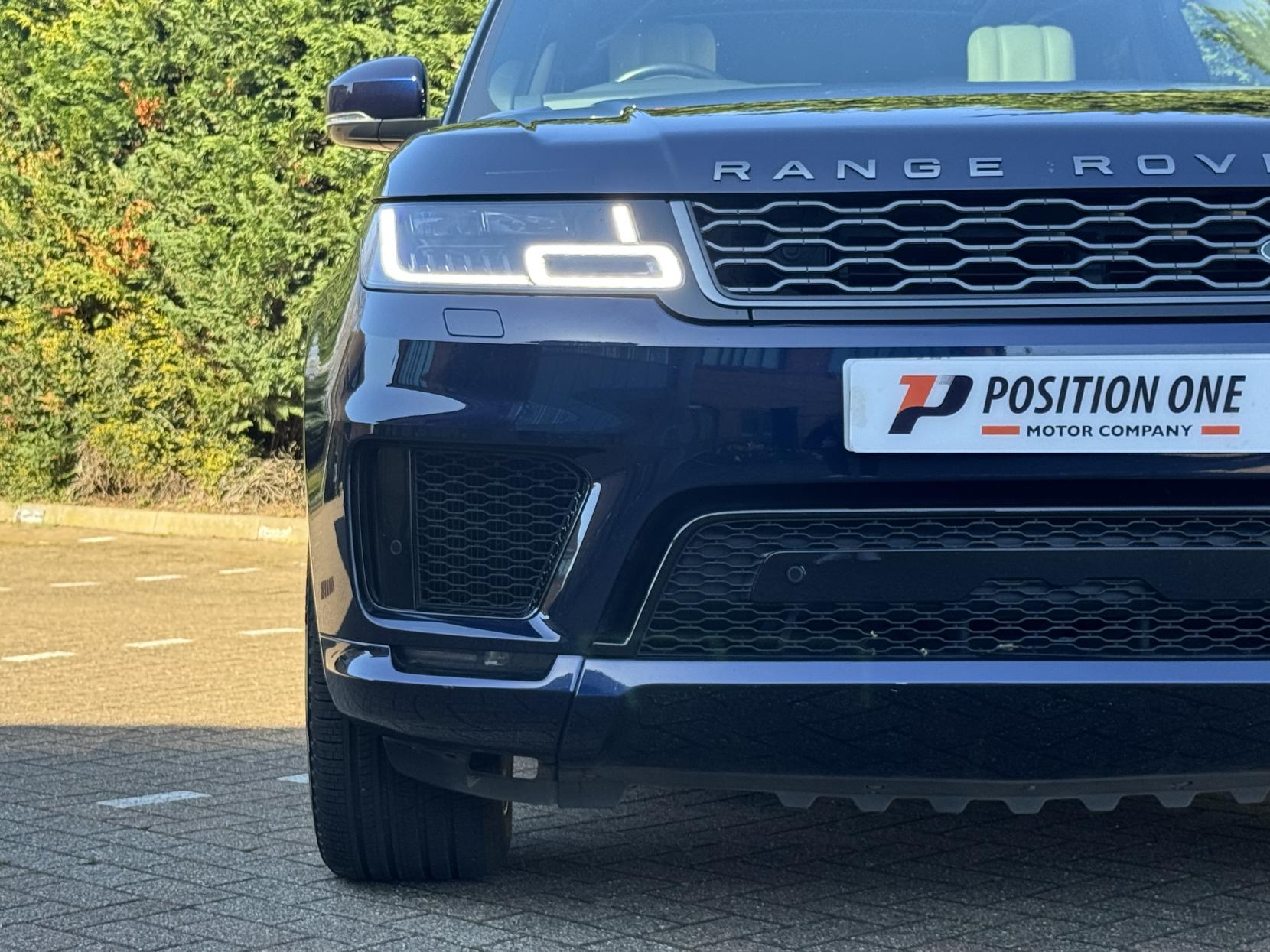 Land Rover Range Rover Sport 3.0 P400 MHEV HSE Dynamic SUV 5dr Petrol Auto 4WD Euro 6 (s/s) (400 ps)