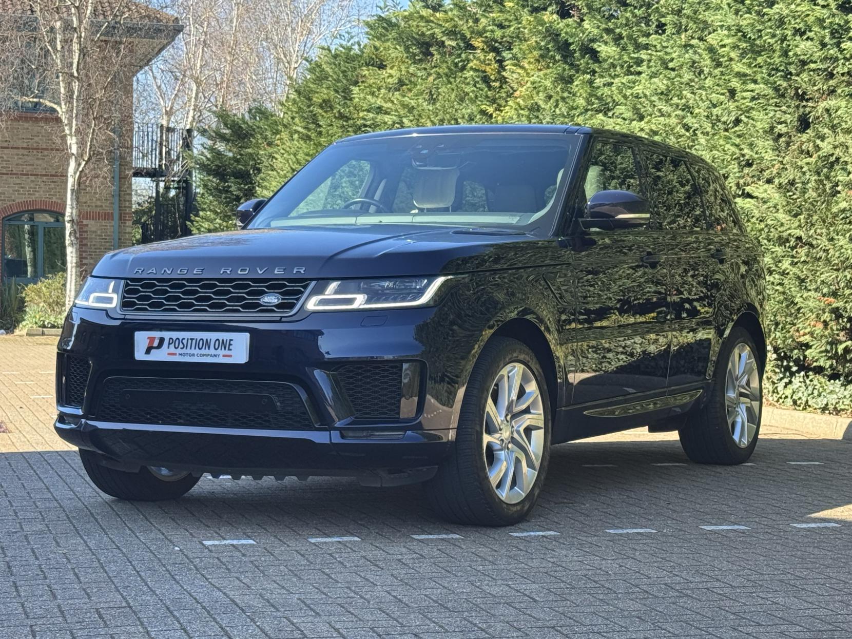 Land Rover Range Rover Sport 3.0 P400 MHEV HSE Dynamic SUV 5dr Petrol Auto 4WD Euro 6 (s/s) (400 ps)